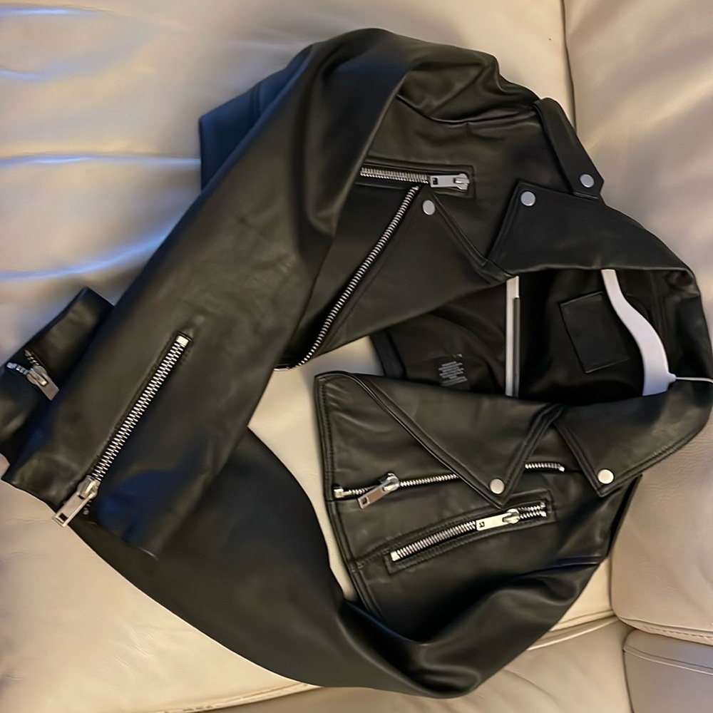 Cropped black leather Jacket